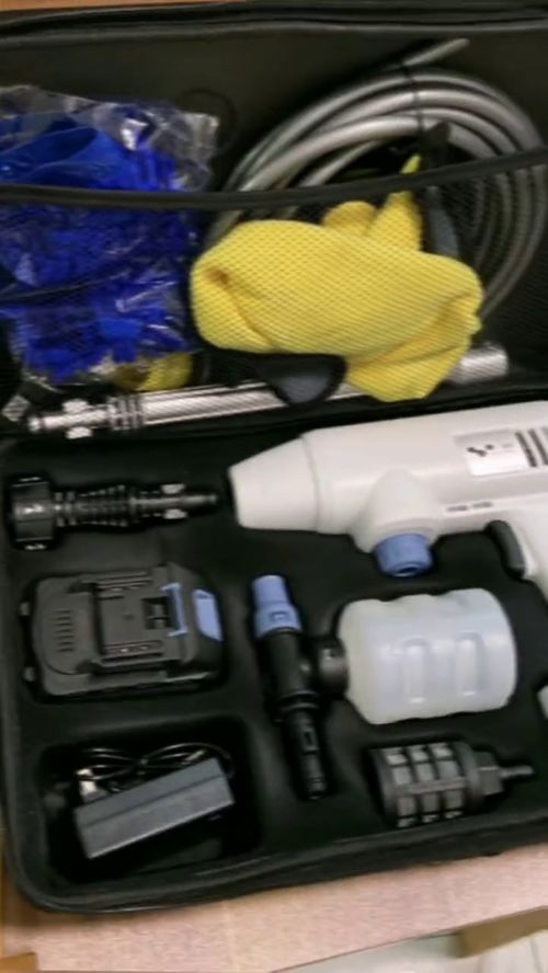 无线洗车机 男人手中的“干净玩具”，汽车用品的智能进化